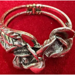 Elegant Vintage Floral Cuff Bracelet