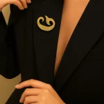 Golden Brooch 1042