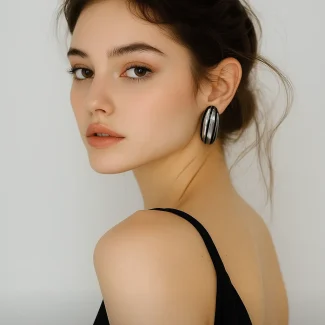 Black Earring 9006
