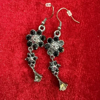 Black Earring 9016