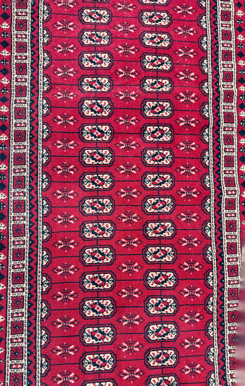 An-eastern-red-ground-wool-runner-L.-605cm-W.-88cm-2.jpg-filenameUTF-8An20eastern20red20ground20wool20runner2C20L.20605cm20W.2088cm20-202.jpg