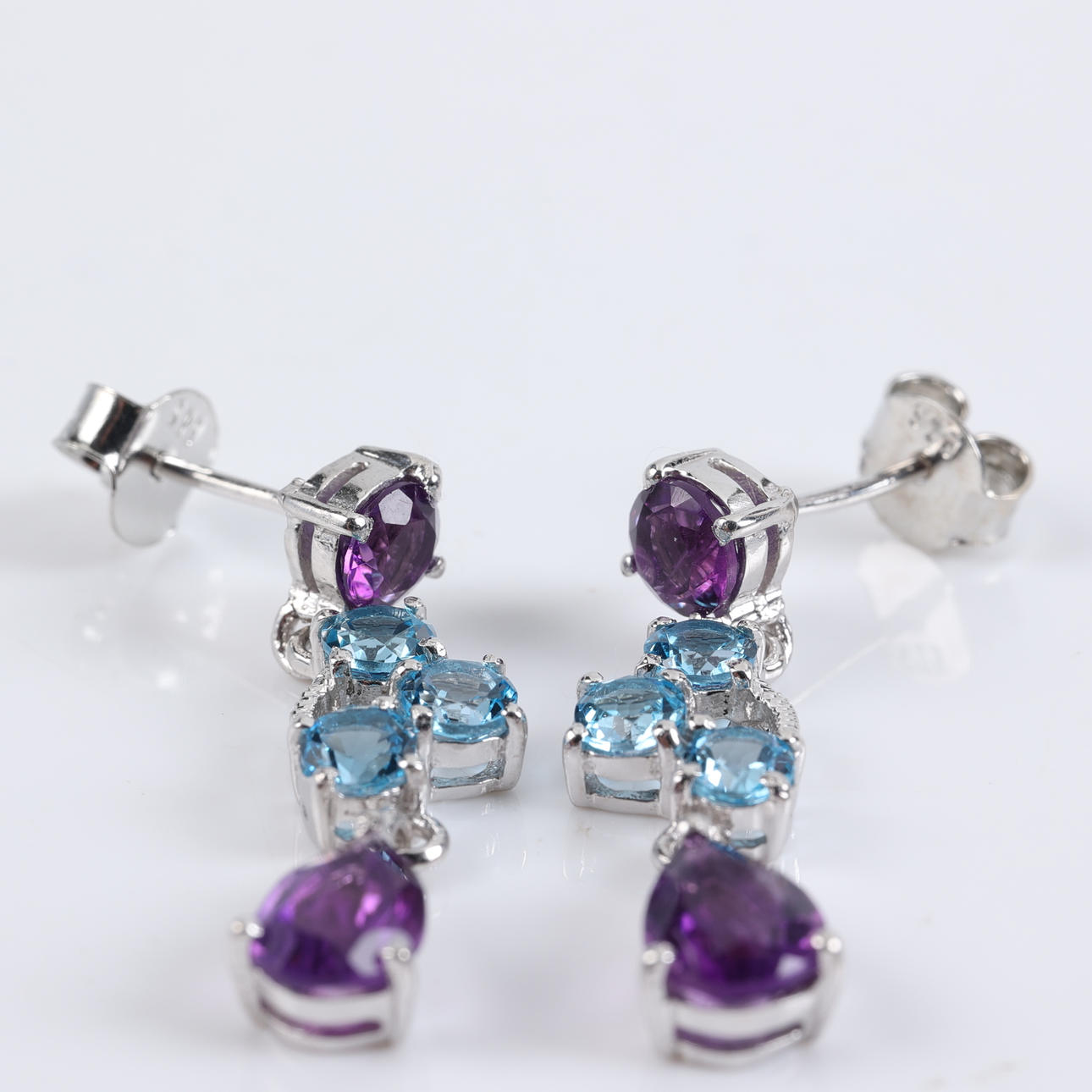 EARRINGS-Sterling-silver-Amethyst-3.70-ct-Blue-topaz-2.40-ct-3.jpg-filenameUTF-8EARRINGS2C20Sterling20silver2C20Amethyst203.7020ct2C20Blue20topaz202.4020ct203.jpg