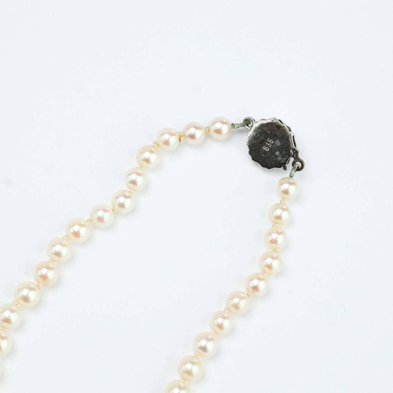 NECKLACE-saltwater-pearls-silver-clasp-3.jpg-filenameUTF-8NECKLACE2C20saltwater20pearls2C20silver20clasp203.jpg