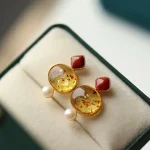 Natural amber and red pearl earrings 1