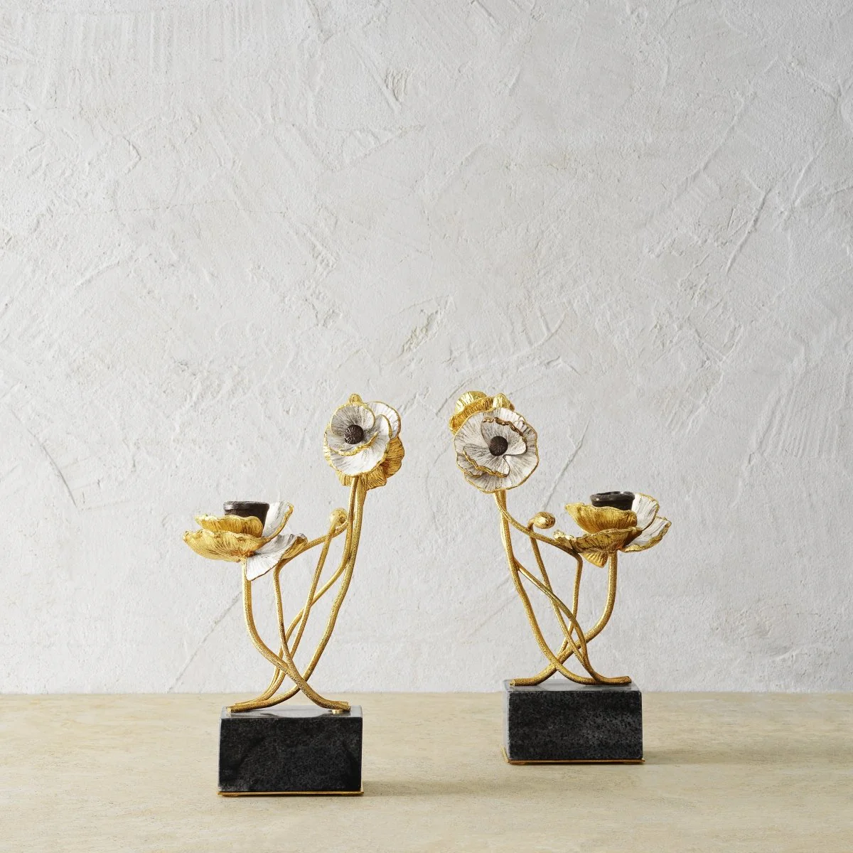 michael-aram-anemone-napkin-ring-set-3630856-2.webp-filenameUTF-8michael-aram-anemone-napkin-ring-set-3630856-2.webp-2.webp