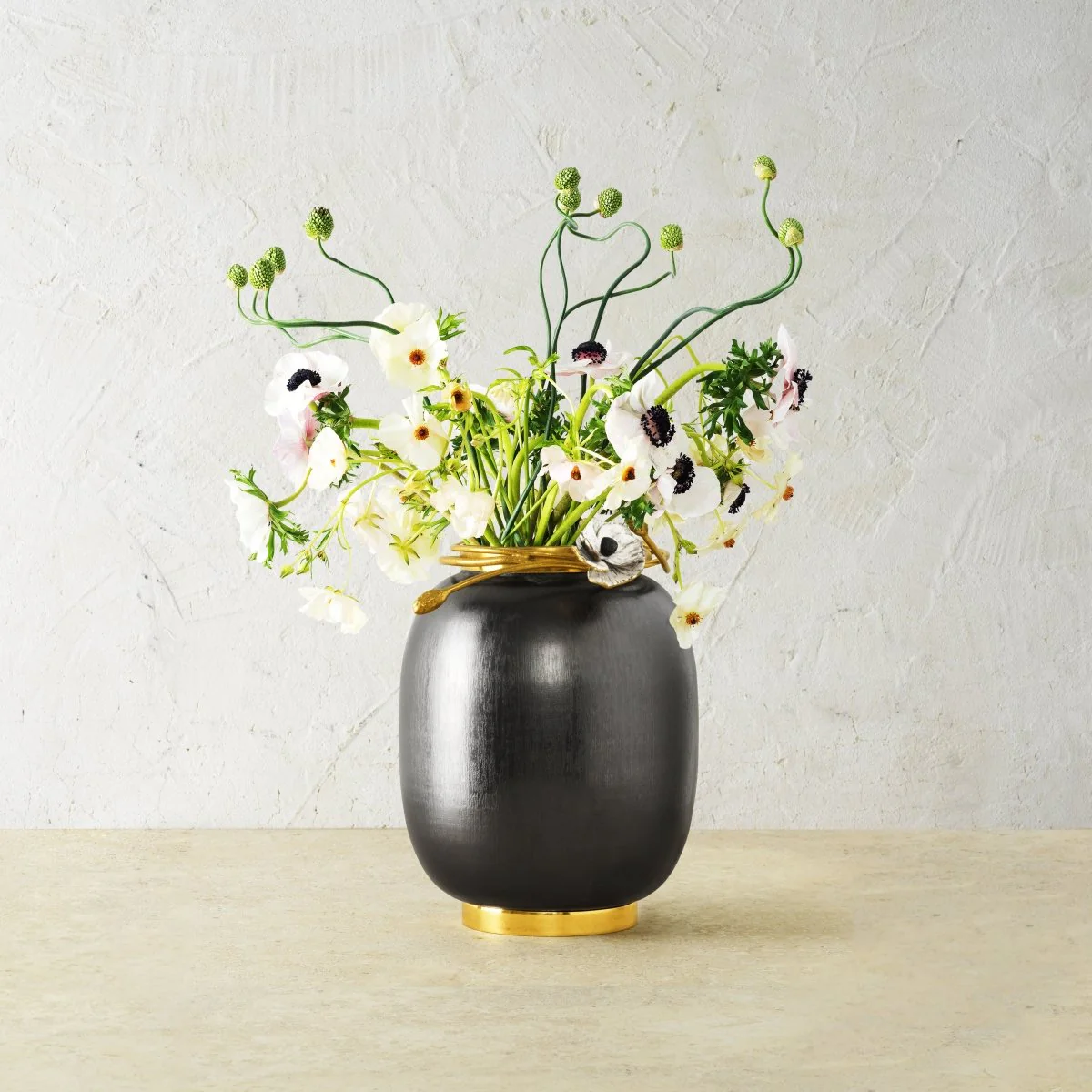 michael-aram-anemone-vase-4241267.webp-filenameUTF-8michael-aram-anemone-vase-4241267.webp.webp