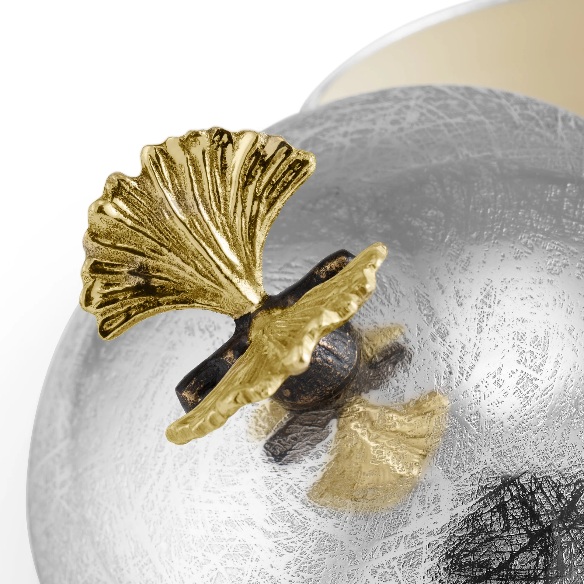 michael-aram-butterfly-ginkgo-round-trinket-box-235097-1.webp-filenameUTF-8michael-aram-butterfly-ginkgo-round-trinket-box-235097-1.webp-1.webp