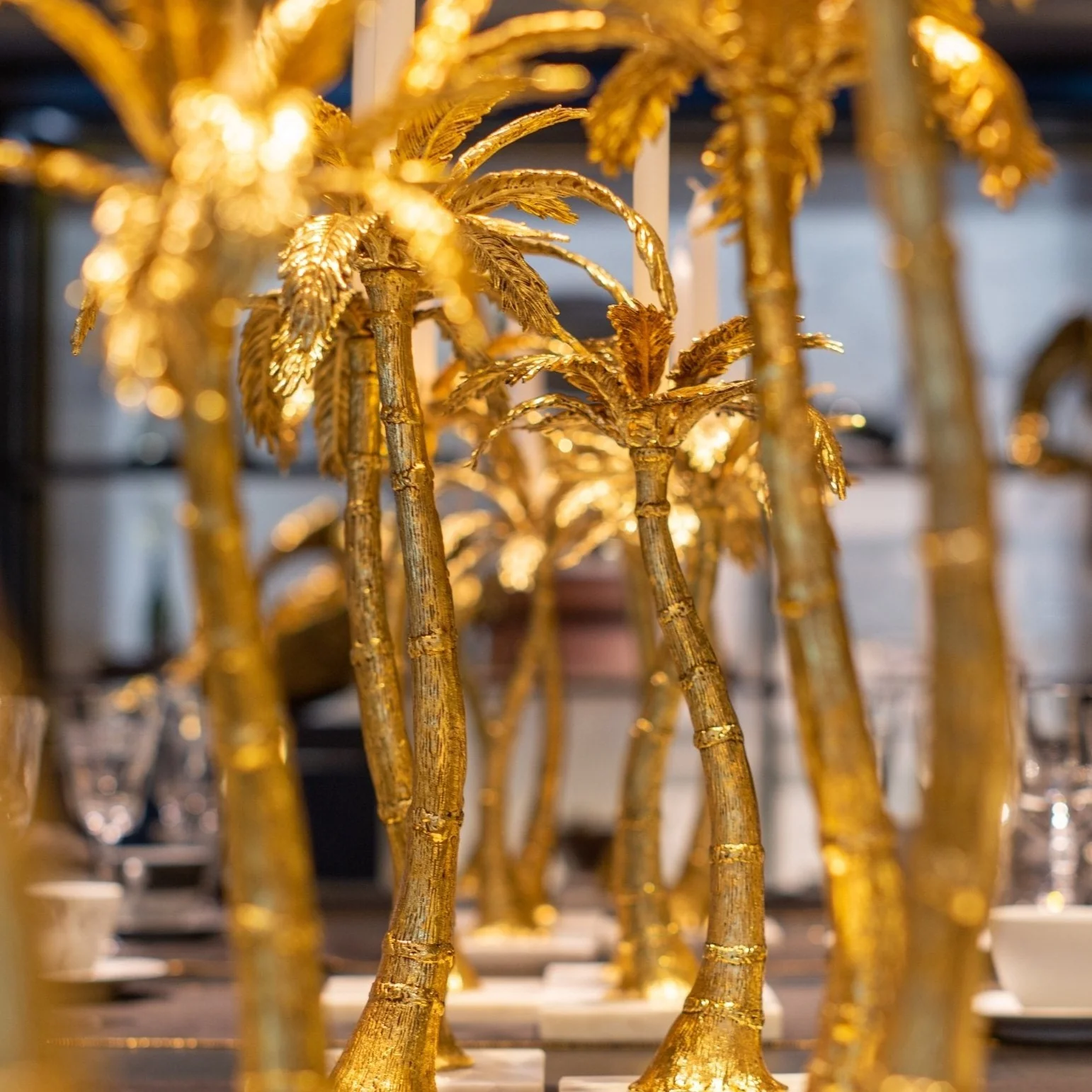 michael-aram-palm-candleholders-573425.webp-filenameUTF-8michael-aram-palm-candleholders-573425.webp.webp