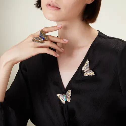 8_Brooches_1 8_Brooches_1